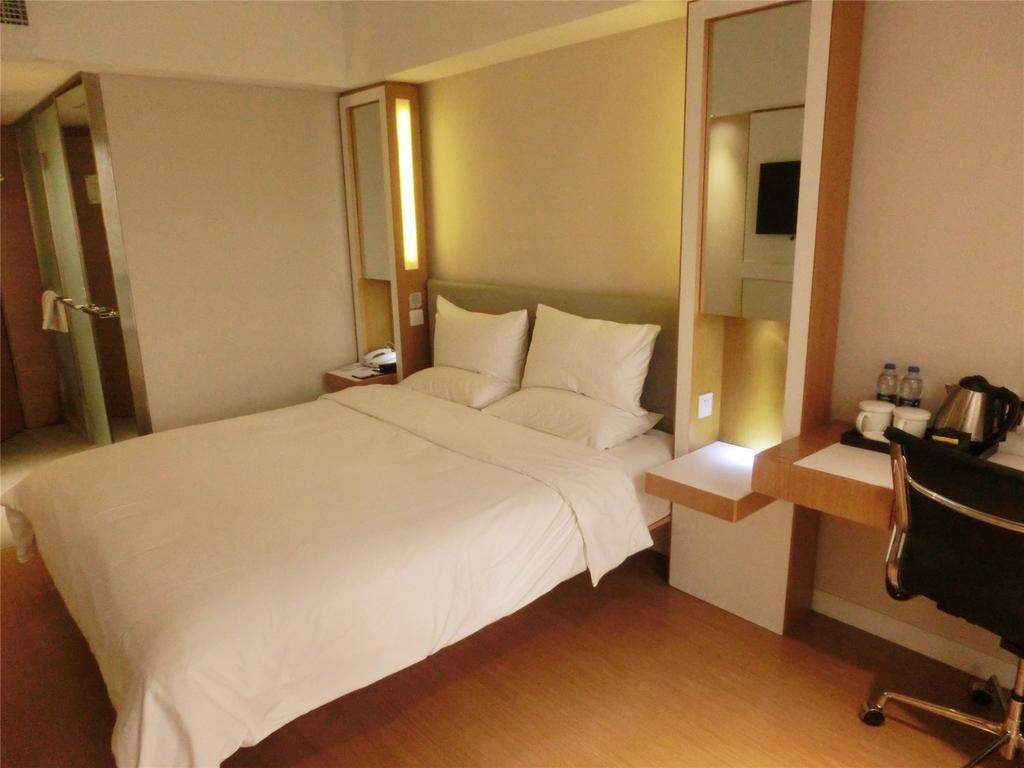 Ji Hotel Guangzhou Zhujiang New Town Camera foto